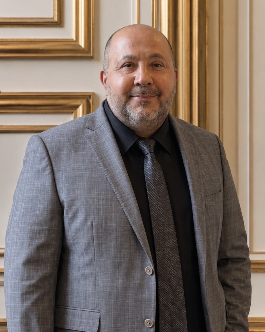 Portrait de Muhittin AKIL, candidat à la présidence de Taxi 13